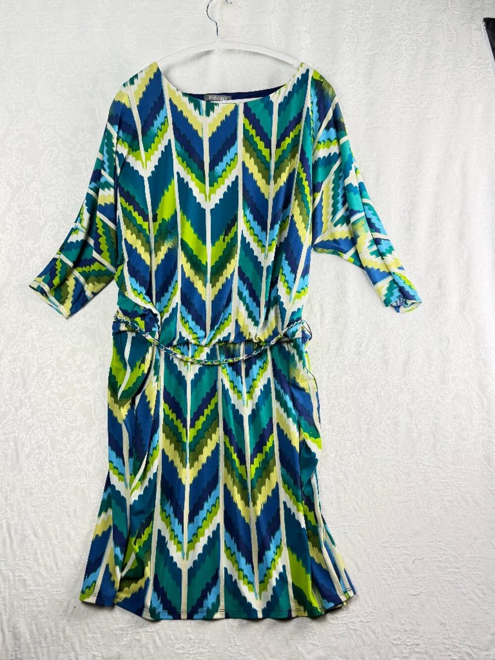 Roz & Ali Women’s 16 Blue Green Chevron Print Dress 3/4 Sleeve Belted Midi